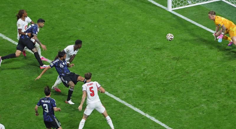 Enzo Fernández'in beraberlik golü, Arjantin'in 2026 FIFA Dünya Kupası'ndaki ceza sahası dışından attığı beşinci gol oldu. Bu, 1966'dan bu yana tek bir Dünya Kupası organizasyonunda bir takımın ulaştığı en yüksek sayı ile eşitlendi.